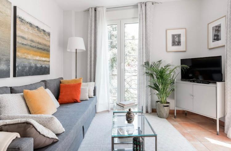 Apartamentos La Llum Аліканте Екстер'єр фото